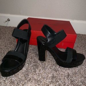 Donald Pliner Heels